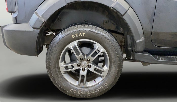 2022 Mahindra Thar LX HT PETROL 4WD MT, Petrol, Manual, 31,910 km, Right Rear Wheel
