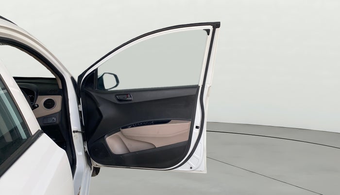 2020 Hyundai Grand i10 MAGNA 1.2 KAPPA VTVT, Petrol, Manual, 13,254 km, RHS Front Door