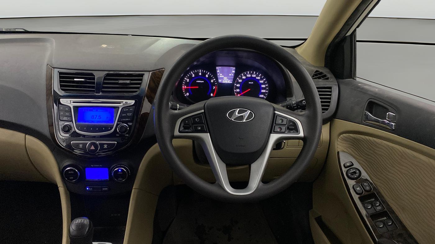 2014 Hyundai Verna FLUIDIC 1.6 VTVT SX, Petrol, Manual, 22,832 km, Steering Wheel Close Up