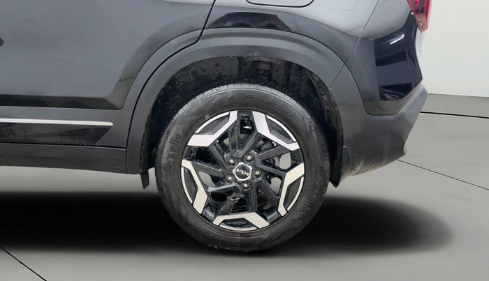 2025 KIA SELTOS HTX (O)1.5 Petrol MT, Petrol, Manual, 8,337 km, Left Rear Wheel