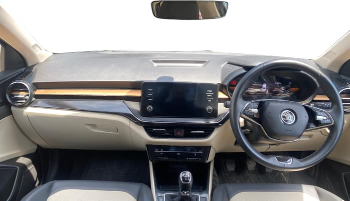 2023 Skoda SLAVIA STYLE 1.0L TSI MT, Petrol, Manual, 31,582 km, Dashboard