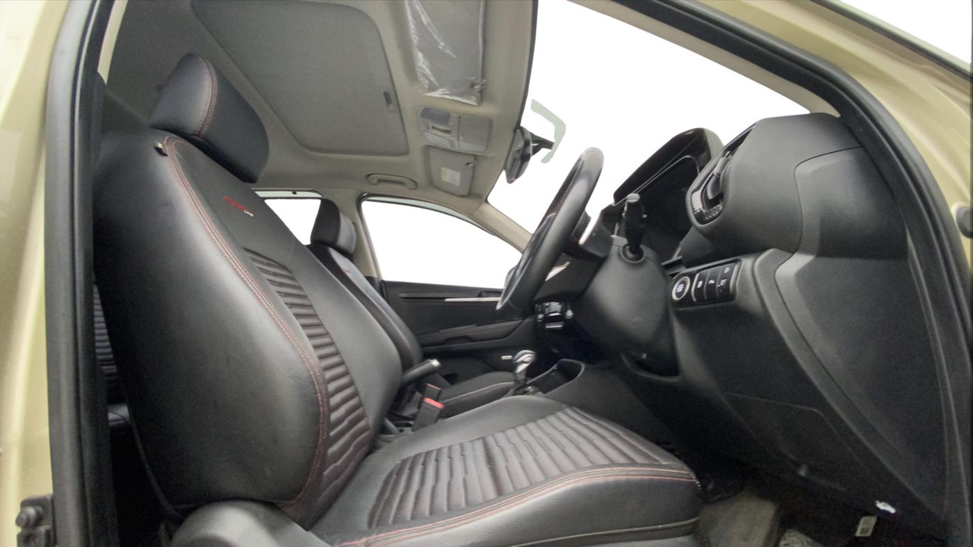 2021 KIA SONET GTX PLUS 1.5 AT, Diesel, Automatic, 53,919 km, Right Side Front Door Cabin