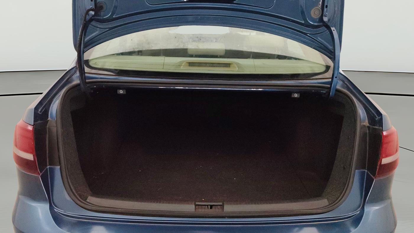 2015 Volkswagen Jetta COMFORTLINE TSI, Petrol, Manual, 1,07,243 km, Boot Open Zoomed View