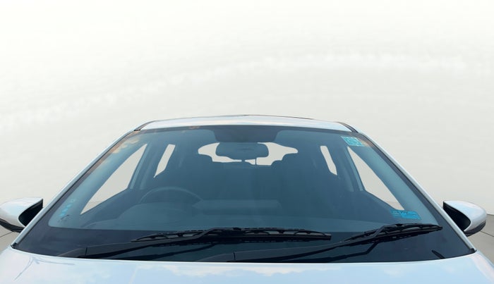 2023 Hyundai NEW I20 ASTA (O) 1.2 MT, Petrol, Manual, 19,450 km, Front Windshield