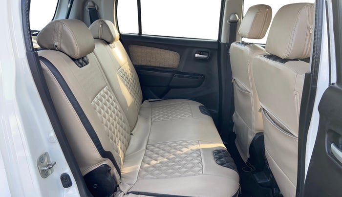 2017 Maruti Wagon R 1.0 VXI, CNG, Manual, 55,357 km, Right Side Rear Door Cabin