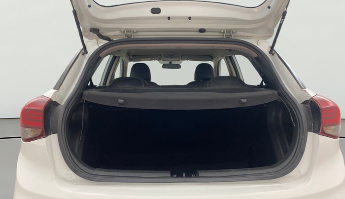 2020 Hyundai Elite i20 SPORTZ PLUS 1.2, Petrol, Manual, 70,639 km, Boot Open Zoomed View