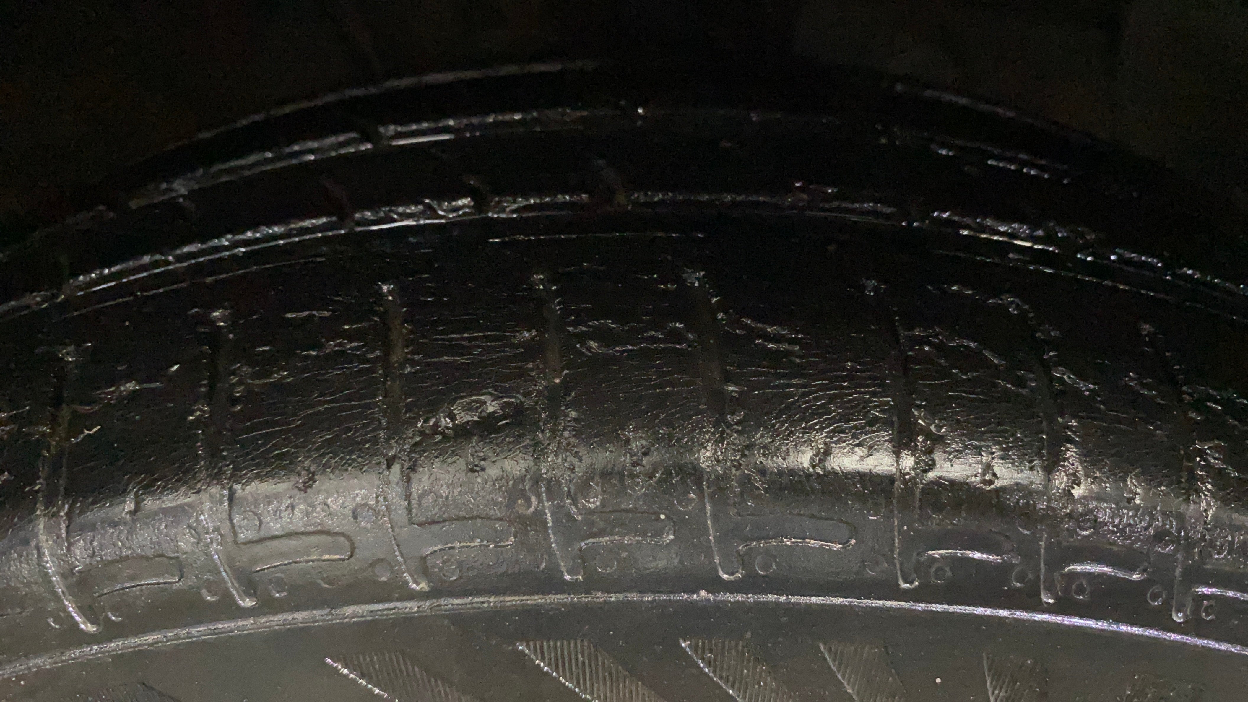 camera-Right-Front-Tyre-Tread