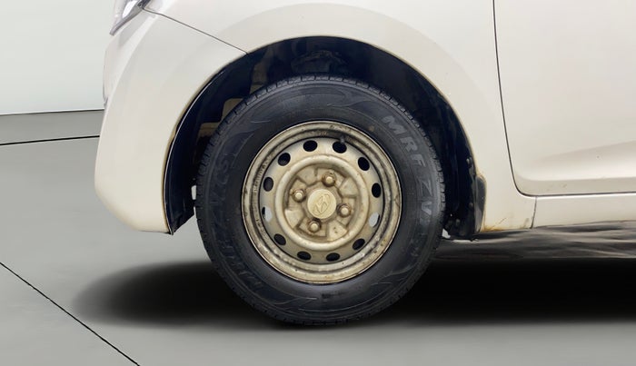 2014 Hyundai Eon ERA +, Petrol, Manual, 29,859 km, Left Front Wheel