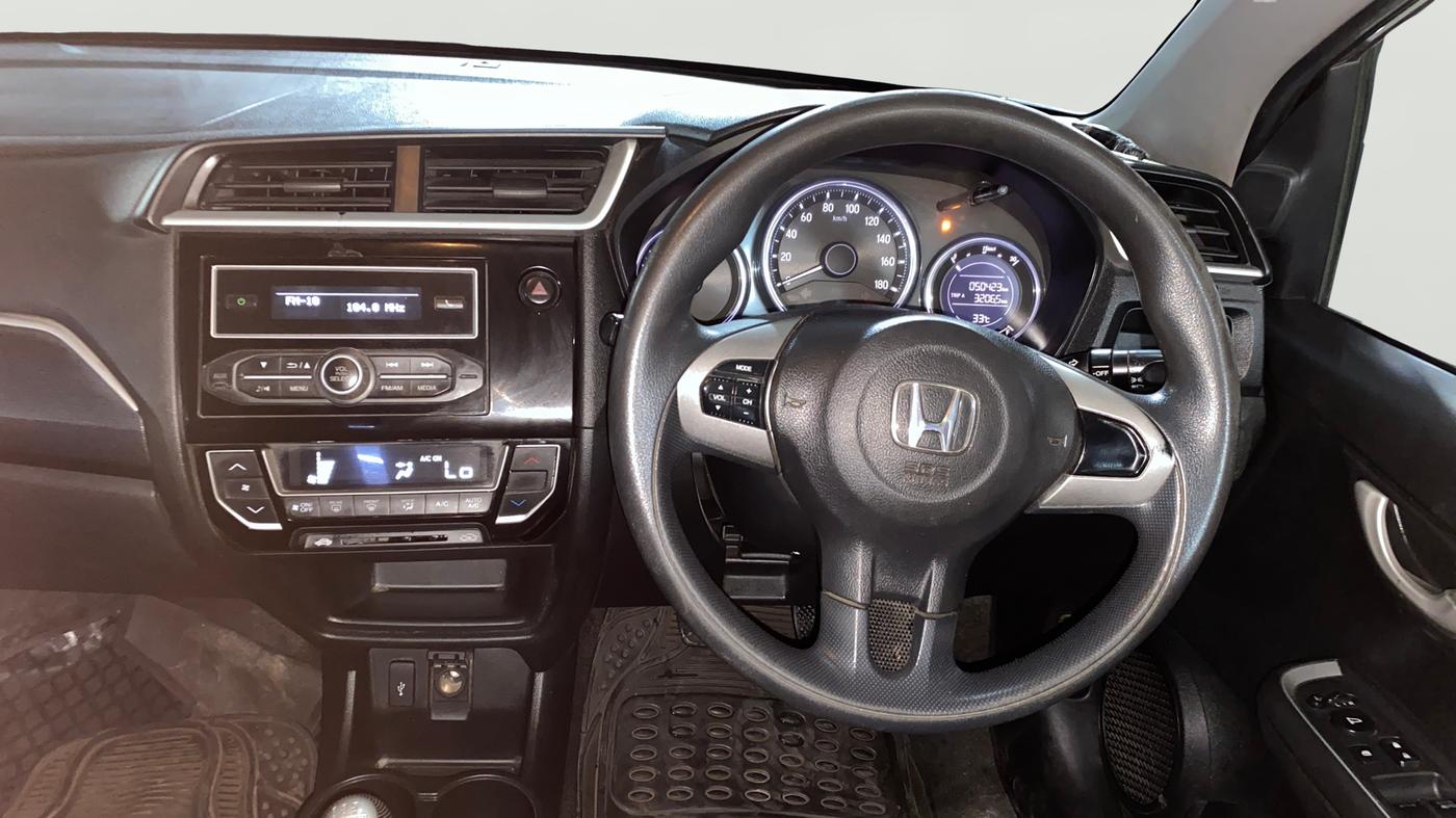 2017 Honda BR-V 1.5L I-VTEC V, Petrol, Manual, 50,403 km, Steering Wheel Close Up