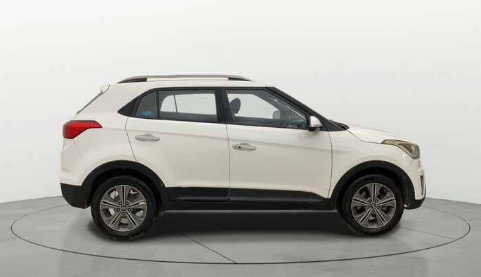 2015 Hyundai Creta SX (O) 1.6 DIESEL, Diesel, Manual, 1,36,382 km, Right Side View