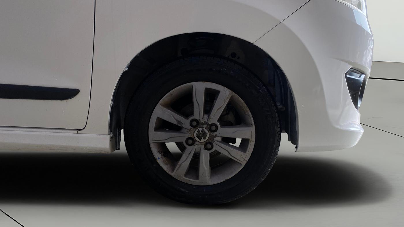 2014 Maruti Wagon R Stingray VXI, Petrol, Manual, 77,617 km, Right Front Wheel