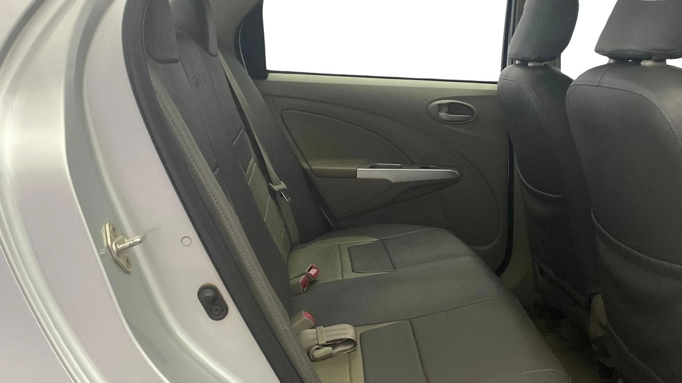 2013 Toyota Etios G, Petrol, Manual, 48,944 km, Right Side Rear Door Cabin