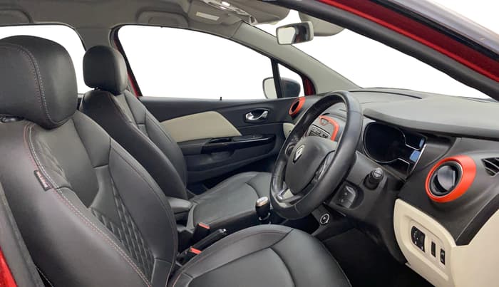 2019 Renault Captur PLATINE DIESEL DUAL TONE, Diesel, Manual, 1,31,819 km, Right Side Front Door Cabin
