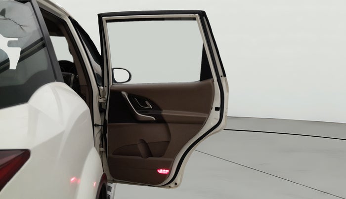 2013 Mahindra XUV500 W8, Diesel, Manual, 96,731 km, RHS Rear Door