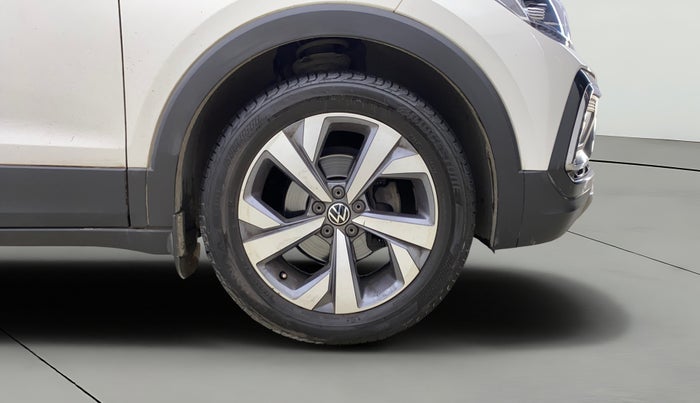 2022 Volkswagen TAIGUN TOPLINE 1.0 TSI AT, Petrol, Automatic, 55,400 km, Right Front Wheel