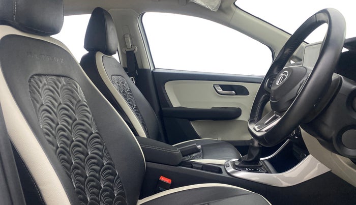 2022 Tata ALTROZ XZA, Petrol, Automatic, 21,096 km, Right Side Front Door Cabin
