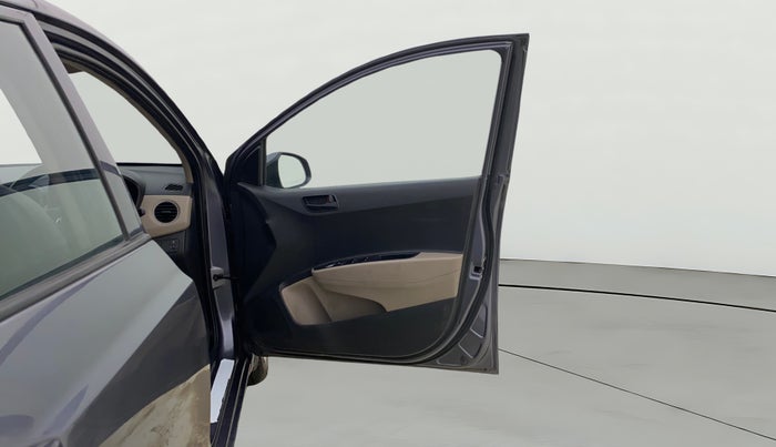 2017 Hyundai Grand i10 MAGNA AT 1.2 KAPPA VTVT, Petrol, Automatic, 33,435 km, RHS Front Door