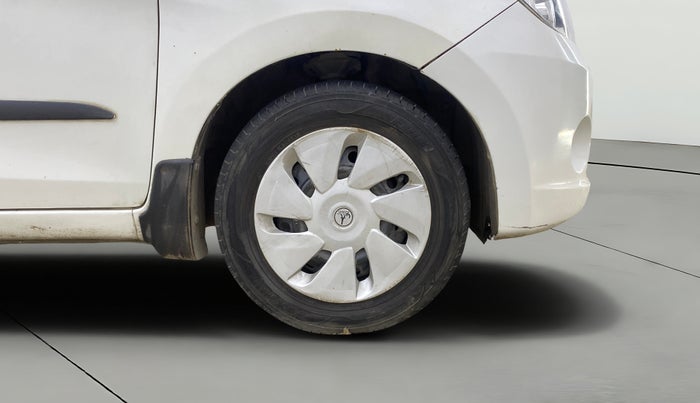 2014 Maruti Celerio VXI CNG, CNG, Manual, 97,471 km, Right Front Wheel