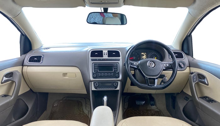 2014 Volkswagen Vento HIGHLINE PETROL AT, Petrol, Automatic, 42,796 km, Dashboard