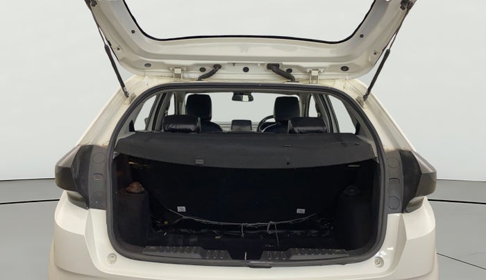 2020 Tata ALTROZ XZ PETROL, Petrol, Manual, 71,504 km, Boot Open Zoomed View
