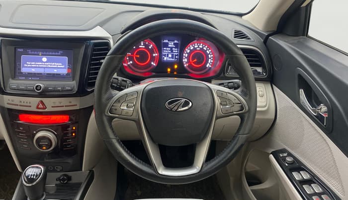 2021 Mahindra XUV300 W8 (O) 1.5 DIESEL, Diesel, Manual, 1,20,642 km, Steering Wheel Close Up