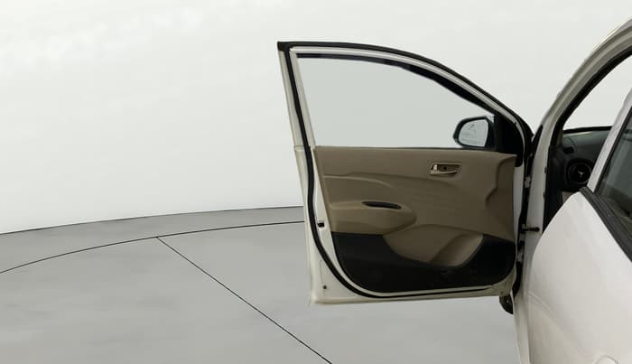 2019 Hyundai NEW SANTRO SPORTZ CNG, CNG, Manual, 58,600 km, LHS Front Door
