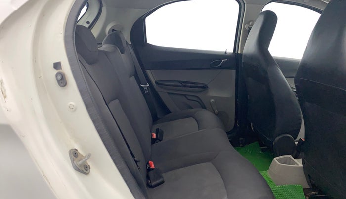 2016 Tata Tiago XE DIESEL, Diesel, Manual, 1,23,341 km, Right Side Rear Door Cabin