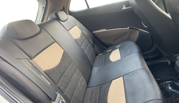 2018 Hyundai Grand i10 SPORTZ 1.2 KAPPA VTVT, Petrol, Manual, 30,616 km, Right Side Rear Door Cabin