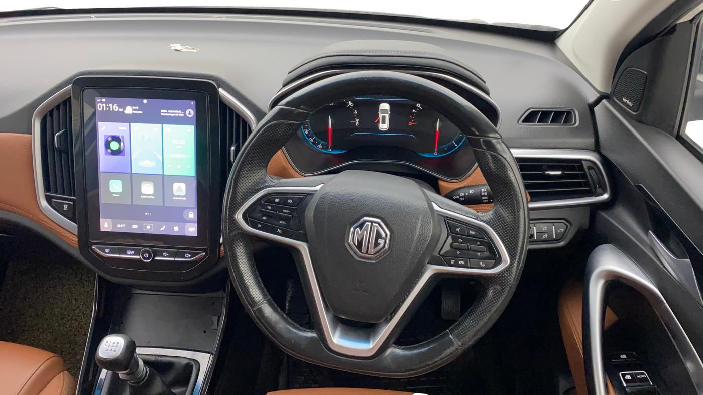 2021 MG HECTOR PLUS SHARP 2.0 DIESEL TURBO MT 6-STR, Diesel, Manual, 72,760 km, Steering Wheel Close Up