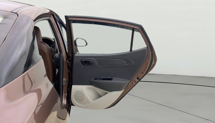 2021 Hyundai AURA S 1.2 CNG, CNG, Manual, 27,201 km, RHS Rear Door