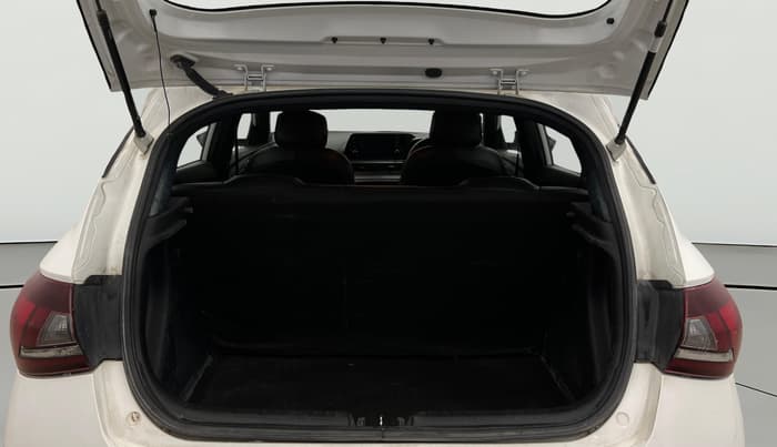 2022 Hyundai NEW I20 SPORTZ 1.5 MT, Diesel, Manual, 69,739 km, Boot Open Zoomed View