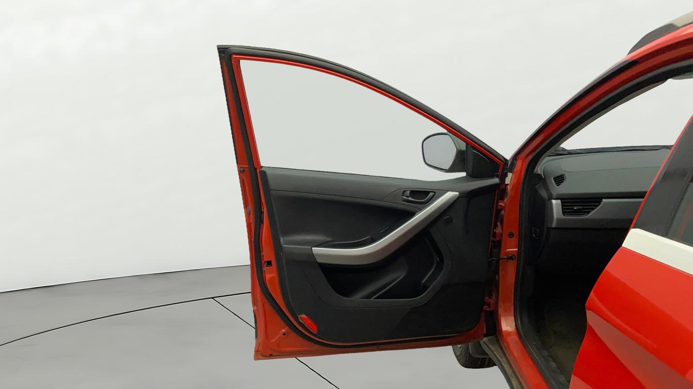 2020 Tata NEXON XM SUNROOF PETROL, Petrol, Manual, 27,588 km, LHS Front Door