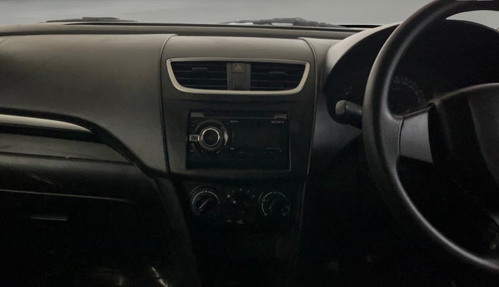 2016 Maruti Swift LXI (O), Petrol, Manual, 33,513 km, Air Conditioner