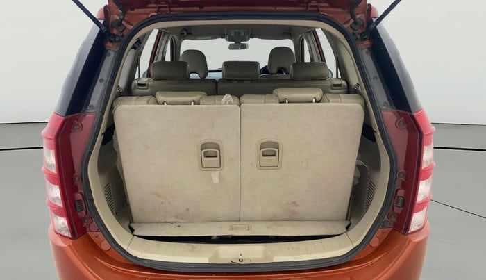 2016 Mahindra XUV500 W8, Diesel, Manual, 1,02,915 km, Boot Open Zoomed View