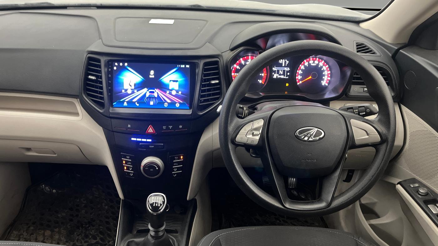 2021 Mahindra XUV300 W6 1.2 PETROL, Petrol, Manual, 54,459 km, Steering Wheel Close Up