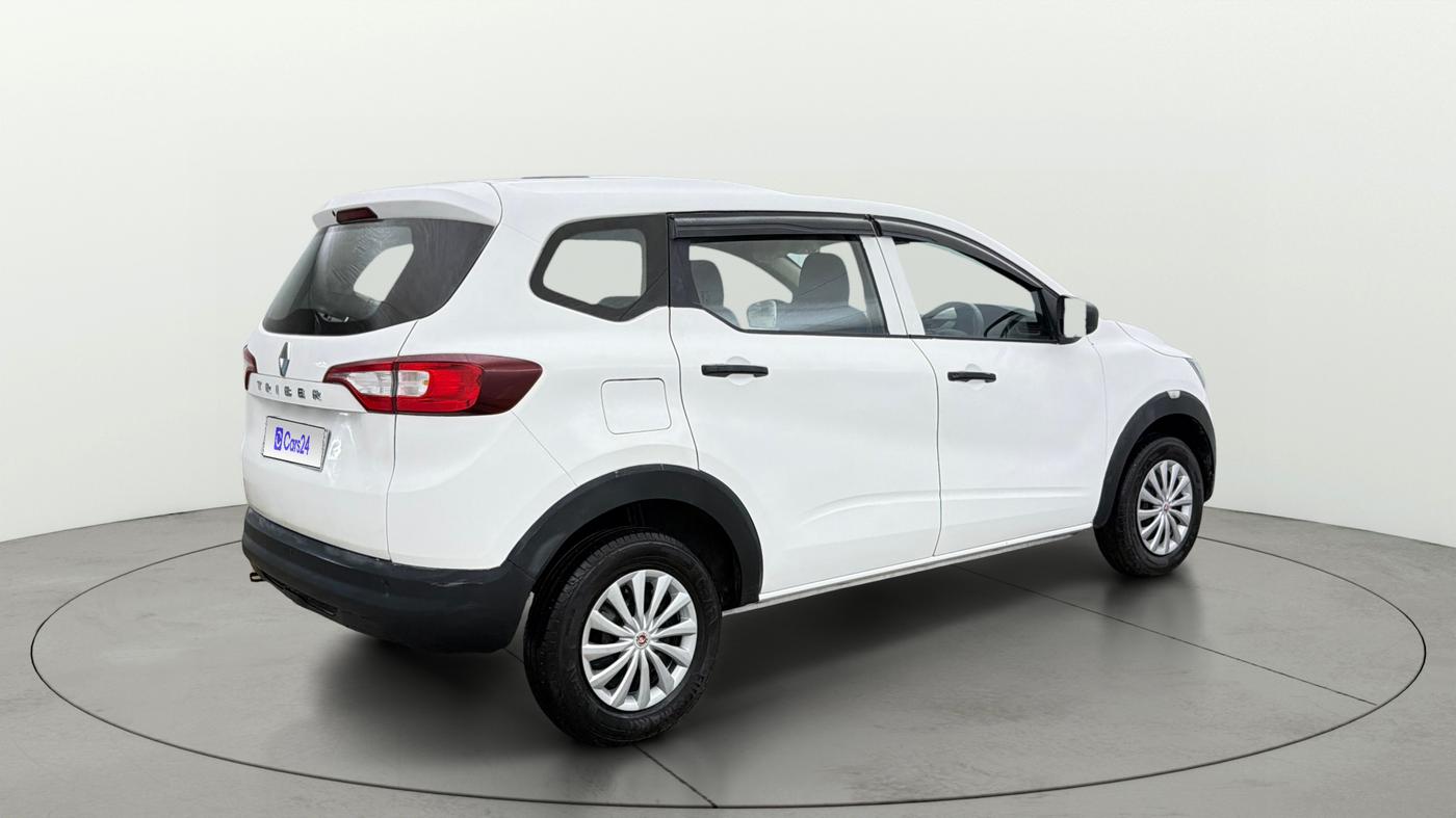 2025 Renault TRIBER RXE MT, CNG, Manual, 28,278 km, Right Back Diagonal