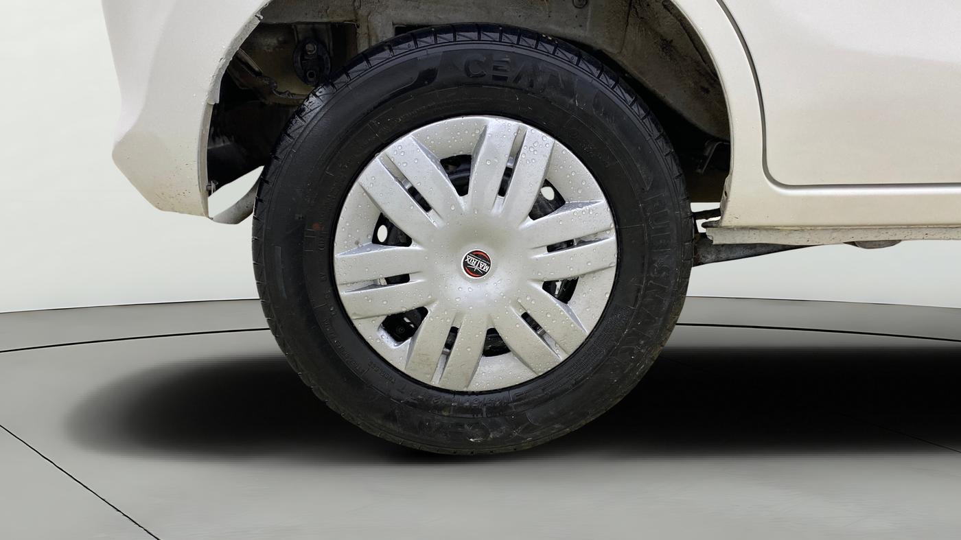 2023 Maruti Alto LXI O, Petrol, Manual, 28,032 km, Right Rear Wheel