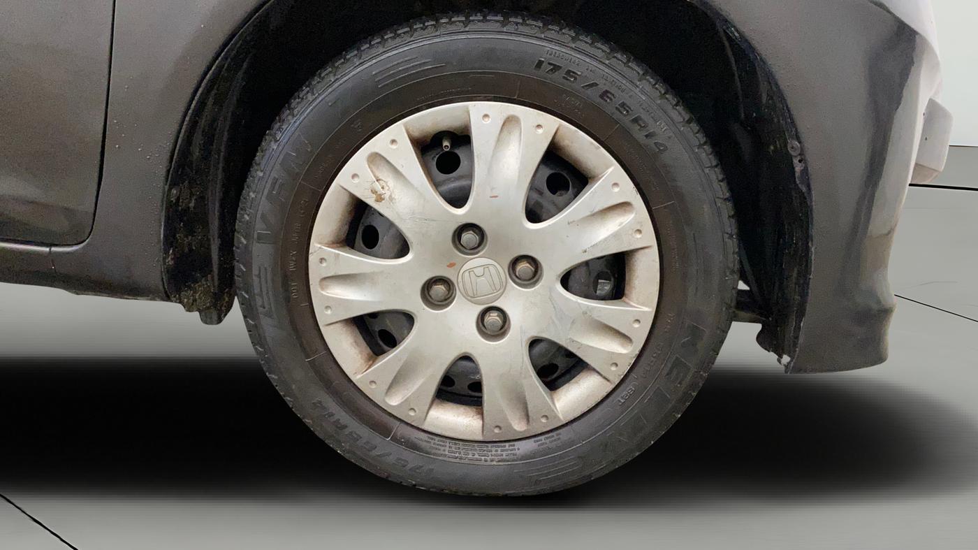 2015 Honda Amaze 1.2L I-VTEC S, Petrol, Manual, 68,369 km, Right Front Wheel