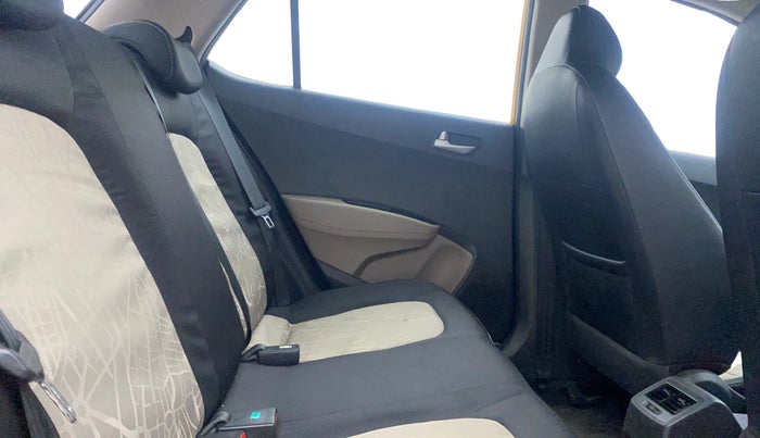 2015 Hyundai Grand i10 ASTA AT 1.2 KAPPA VTVT, Petrol, Automatic, 39,713 km, Right Side Rear Door Cabin