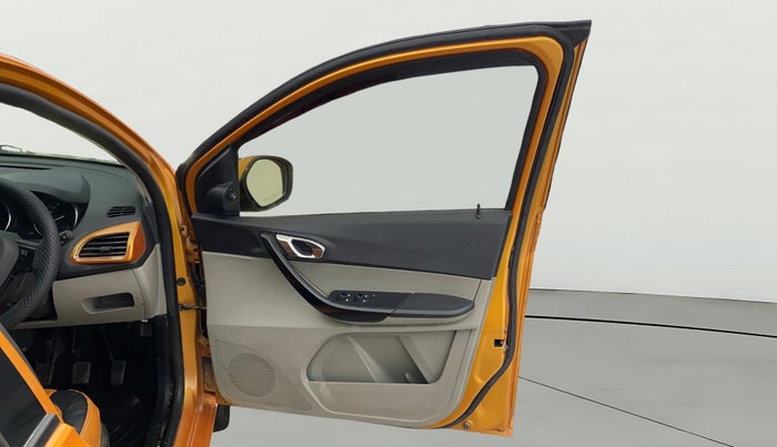 2018 Tata Tiago XZ PETROL, Petrol, Manual, 48,517 km, RHS Front Door