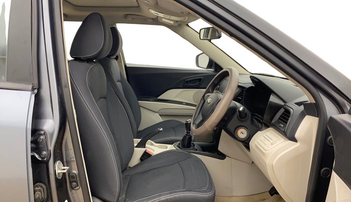 2021 Mahindra XUV300 W6 1.5 Diesel, Diesel, Manual, 62,329 km, Right Side Front Door Cabin