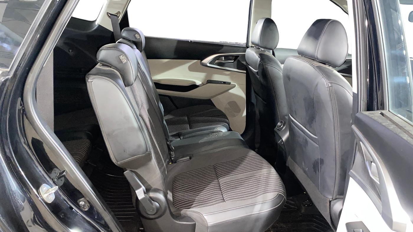 2023 KIA CARENS PRESTIGE PLUS 1.5 IMT DIESEL 7 STR, Diesel, Manual, 32,869 km, Right Side Rear Door Cabin