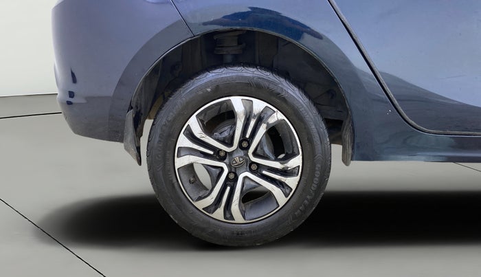 2022 Tata TIGOR XZ PLUS CNG, CNG, Manual, 52,939 km, Right Rear Wheel