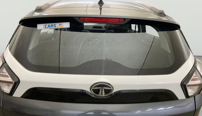 2020 Tata NEXON XM SUNROOF PETROL, Petrol, Manual, 60,638 km, Rear Windshield