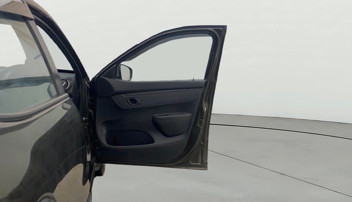 2024 Renault Kwid RXT 1.0 AMT, Petrol, Automatic, 15,103 km, RHS Front Door