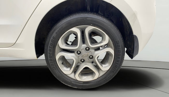 2019 Hyundai Elite i20 SPORTZ PLUS 1.2 DUAL TONE, Petrol, Manual, 23,356 km, Left Rear Wheel