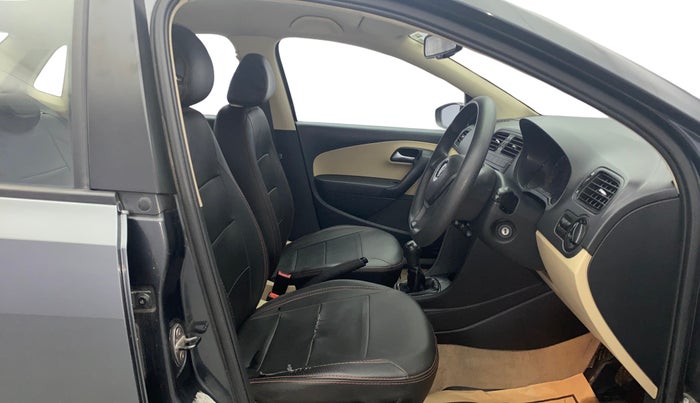 2016 Volkswagen Ameo COMFORTLINE 1.2L, Petrol, Manual, 47,745 km, Right Side Front Door Cabin