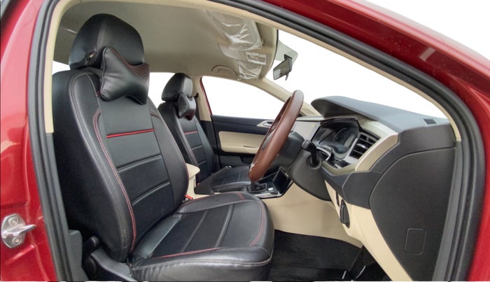 2023 Volkswagen VIRTUS HIGHLINE TSI 1.0 MT, Petrol, Manual, 44,601 km, Right Side Front Door Cabin