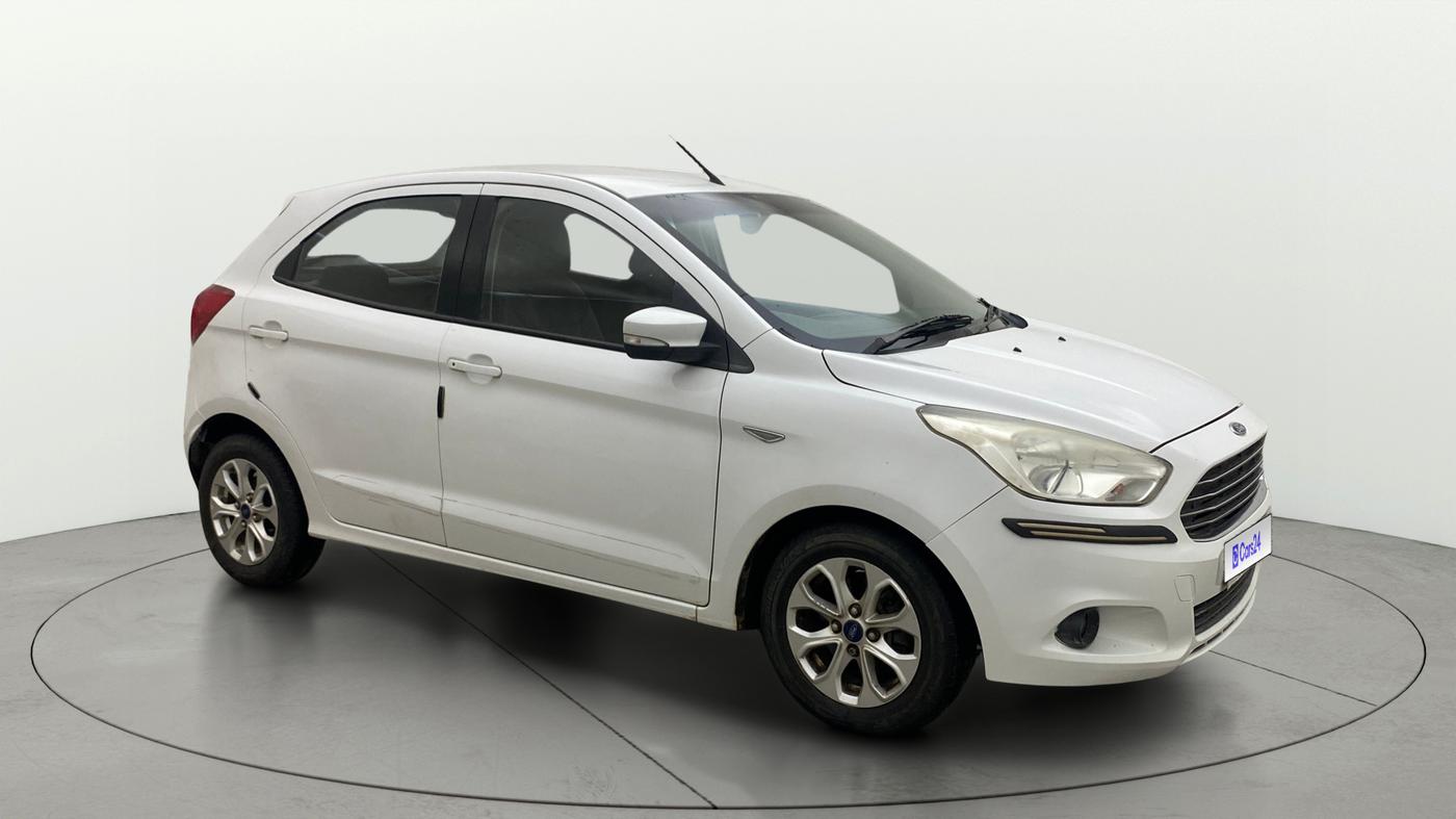 2016 Ford New Figo TITANIUM 1.2 PETROL MT, Petrol, Manual, 1,32,708 km, SRP