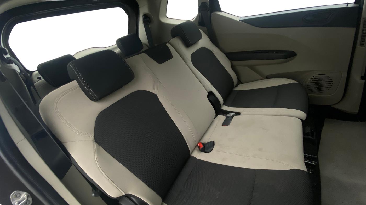 2023 Renault TRIBER RXT, Petrol, Manual, 14,905 km, Right Side Rear Door Cabin